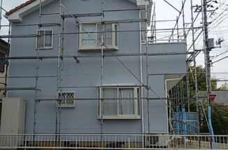 石岡市｜塗装工事！棟板を剥がして漆喰を新たに打ち直し、風に負けない屋根に！