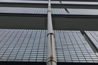 土浦市｜マンション塗装の現地調査！周辺道路から見える部分の雨樋を調査