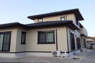 外壁からの雨漏りの不安はミラクルプライマーで、目立つ雨樋の汚れはフッ素UVコートでスッキリ解決！