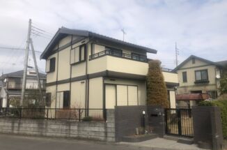 石岡市築27年の住宅。汚れに強く美観保持機能に優れた塗料で外壁塗装