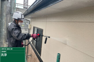 土浦市、湿気でボロボロになっていた軒天を張り替え補修を行います！