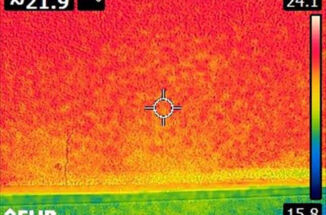つくば市・外壁の現場調査。ひび割れた外壁を赤外線サーモグラフィーで状態を確認します