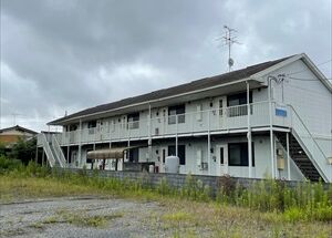 軽量鉄骨造スレート葺のアパートの現場調査をおこないました。