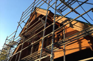 ログハウスを木目を生かしたキシラデコールで塗装