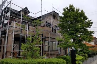 石岡市｜壁に透明な塗料を使用！ ベランダ床も塗りました。