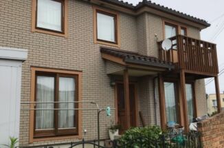 土浦市、北欧風住宅塗装！ウッドバルコニーを木材専用塗料で保護します！