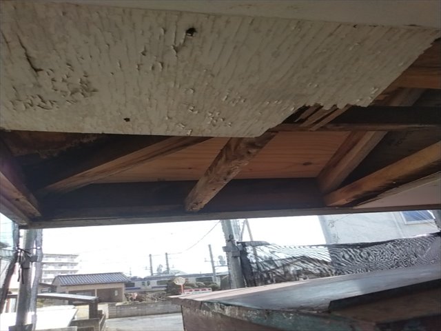 土浦市空き家_軒天劣化ボロボロ_0316_M00048(1)