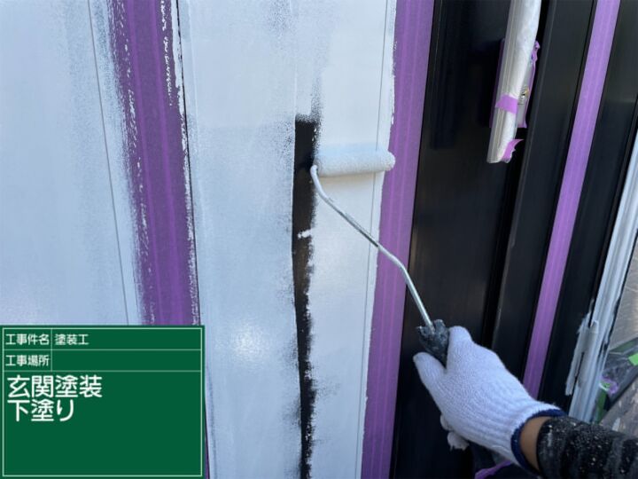 かすみがうら市_玄関扉下塗り_20072