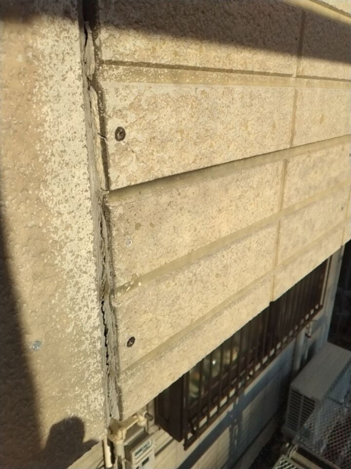 小美玉市_外壁サイディング歪み補修_20079