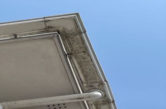 かすみがうら市、白かった軒天が黒ずんでいます!原因は?