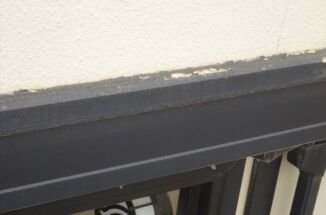 かすみがうら市で現地調査。帯板やサッシ周りの塗装が剥げています！