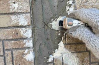 行方市：ボロボロに崩れた外壁サイディング！雨漏り補修と塗装で耐久性🆙！