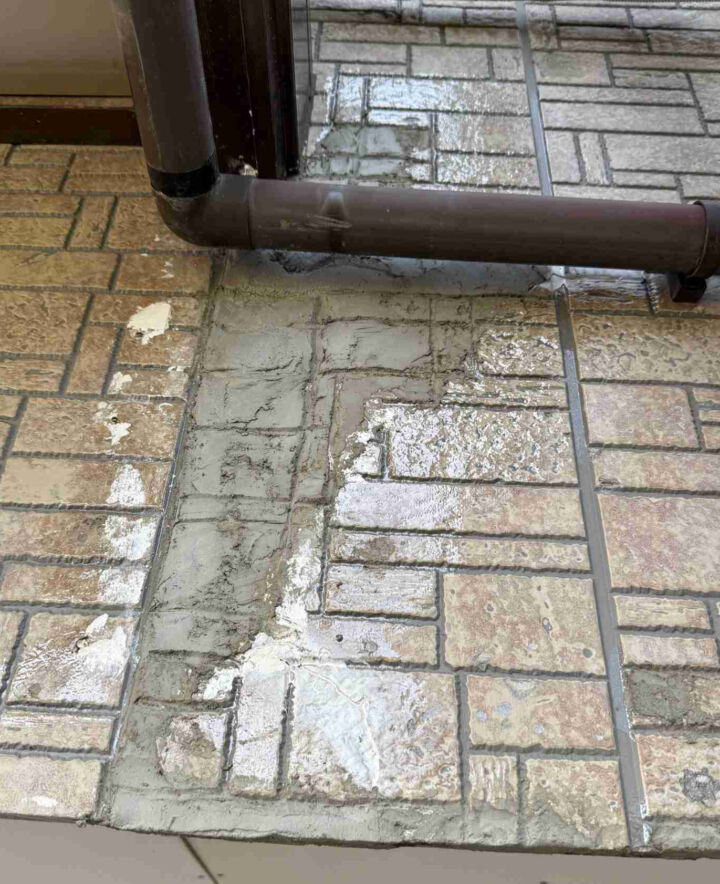 行方市で欠けた外壁のパテ補修成形