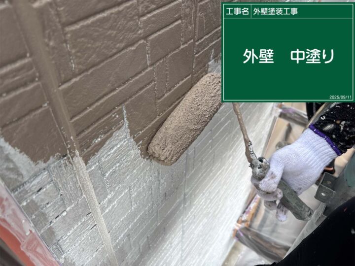 行方市で窯業系サイディング外壁の上塗り