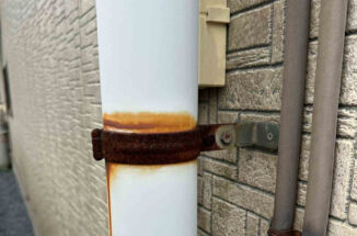 行方市:サビてボロボロになった雨樋金具の放置はNG!交換&塗装で耐久性を向上させます!