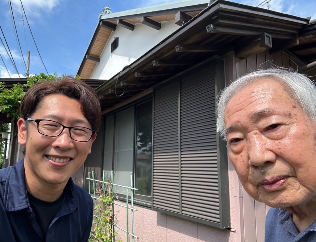 石岡市でセメント瓦屋根の塗装と外壁塗装をおこなったお客様と