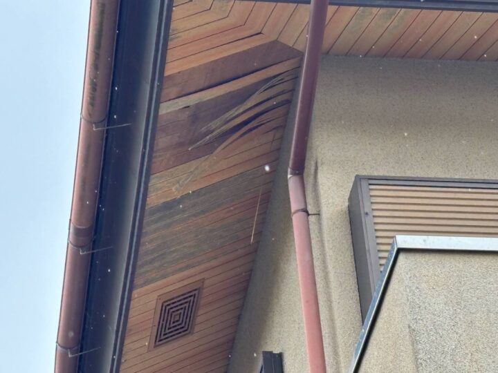 石岡市：軒天剥がれ