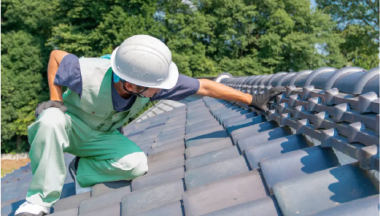 屋根点検の様子