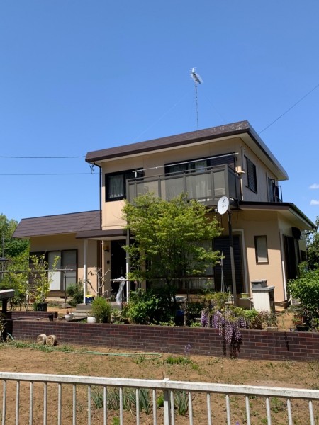 土浦市で板金屋根の一戸建て住宅の外壁塗装！屋根塗装は遮熱塗料で！