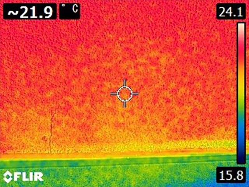 つくば市・外壁の現場調査。ひび割れた外壁を赤外線サーモグラフィーで状態を確認します