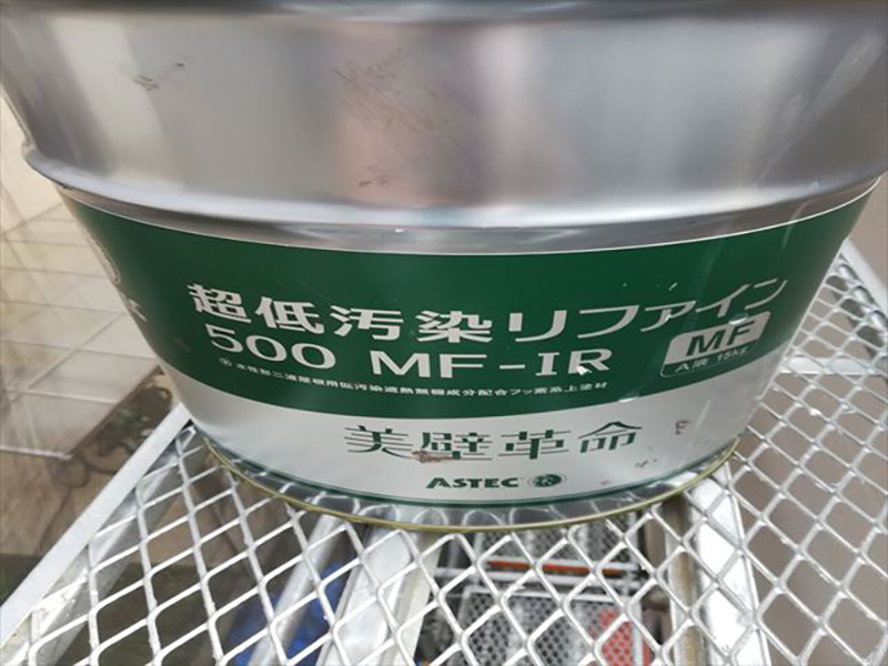 乾燥・塗装を繰り返し、屋根の塗装が完了しました。