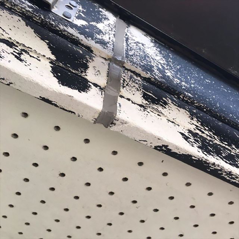 破風板のコーキング箇所が完了しました。  高耐久なコーキング材を使い長持ちするコーキングの打ち込みができました。