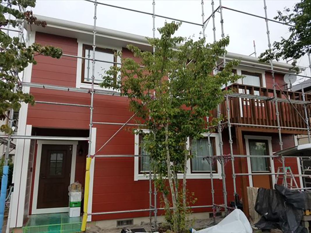 石岡市｜スウェーデンハウス作りの住宅を屋根壁塗装工事。