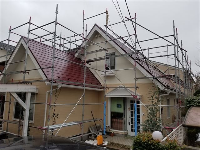石岡市｜屋根や外壁や鉄部の下処理などの塗装工事！